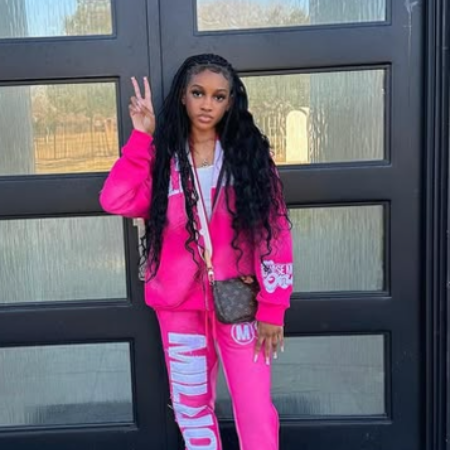 Yaya Panton is a rising star in the field of creating digital content and is renowned for her contagious enthusiasm and inventiveness.